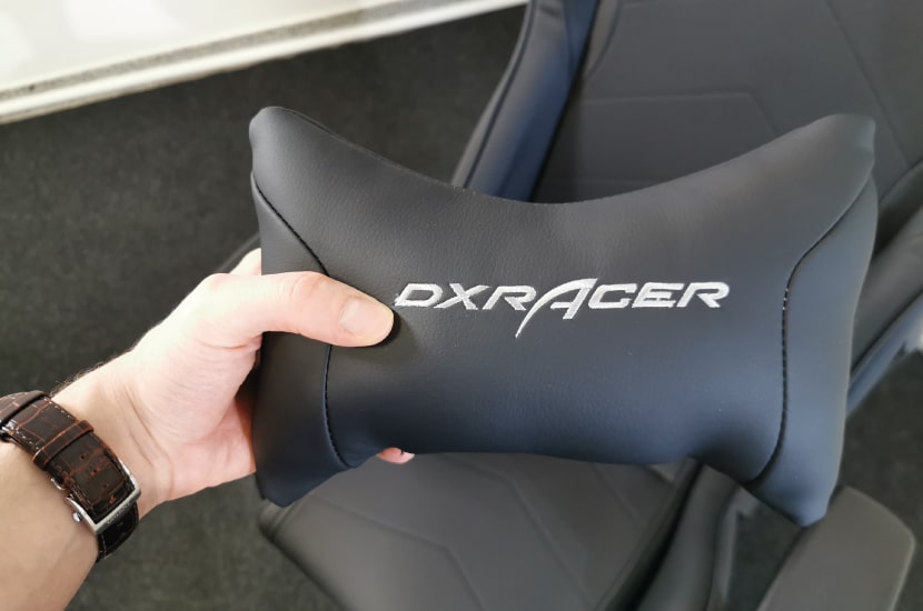 Dxracer neck online pillow